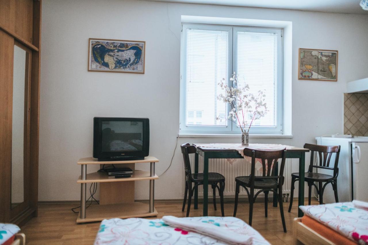 Klub U Namornika Dvůr Králové nad Labem エクステリア 写真